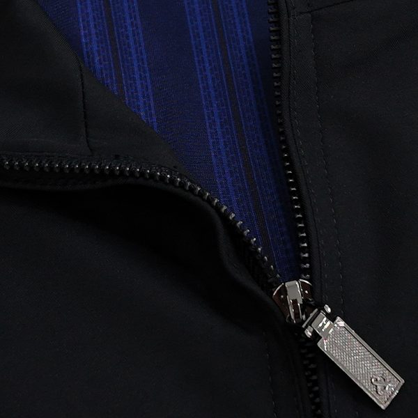 Black Jacket - 图片 3